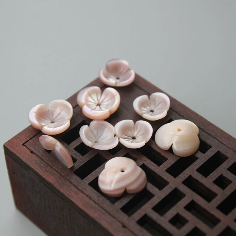 5pcs / bag natural mother-of-pearl three petal bowl flower torus spacer jewelry making DIY earrings hairpin jewelry accessories
