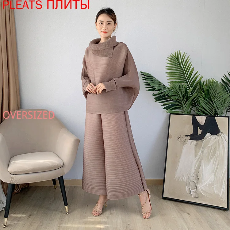 

Miyake Pleated Suit for Women Lapel Tshirt Horizontal Pleated Wide-leg PantsLoose Trousers Set Large Size Spring and Autumn New