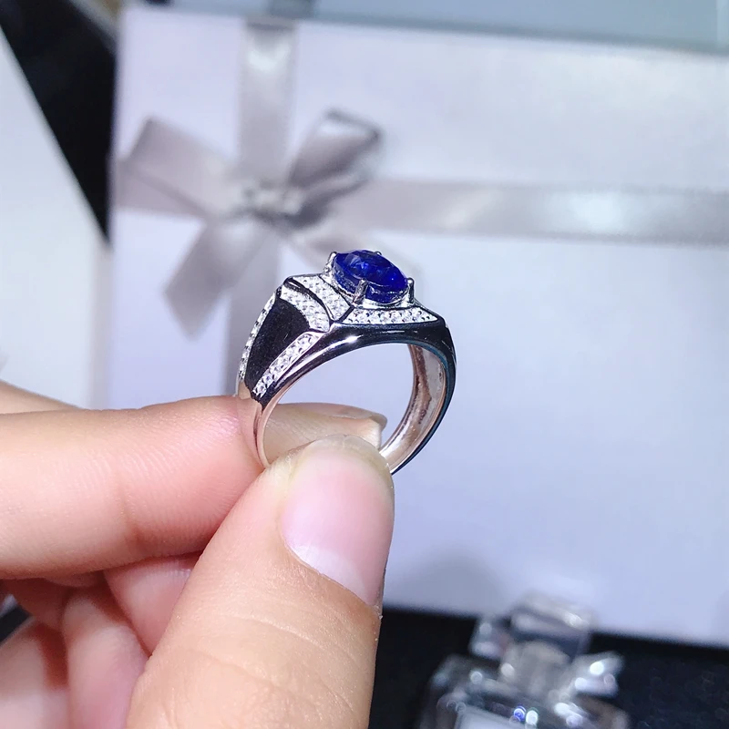 2 Carat natural sapphire men's ring, super atmosphere. 925 pure silver does not change color.  New products