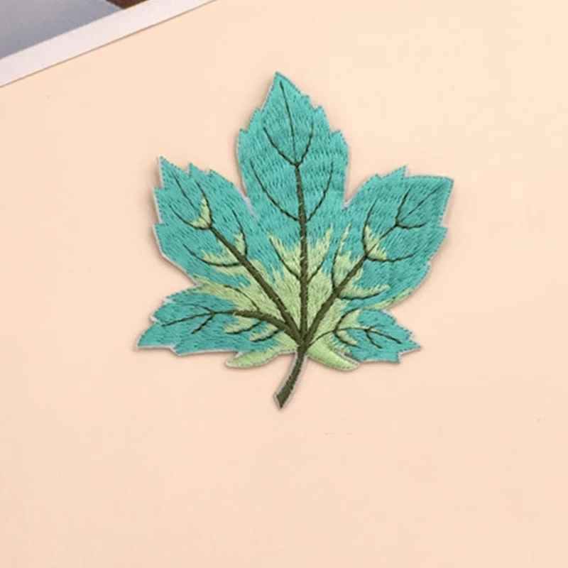 9 pezzi foglia d'acero multicolore cucire/stirare su Appliques patch per ricamo per abbigliamento artigianato d'arte adesivi per Badge fai da te Decor