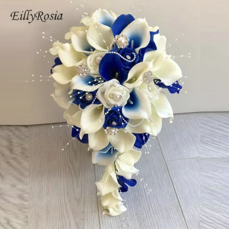 Cascading Calla Lily Royal Blue Wedding Bouquet Accessoires Mariage White Teardrop Brooch Bridal Bouquet with Pearls New Arrival