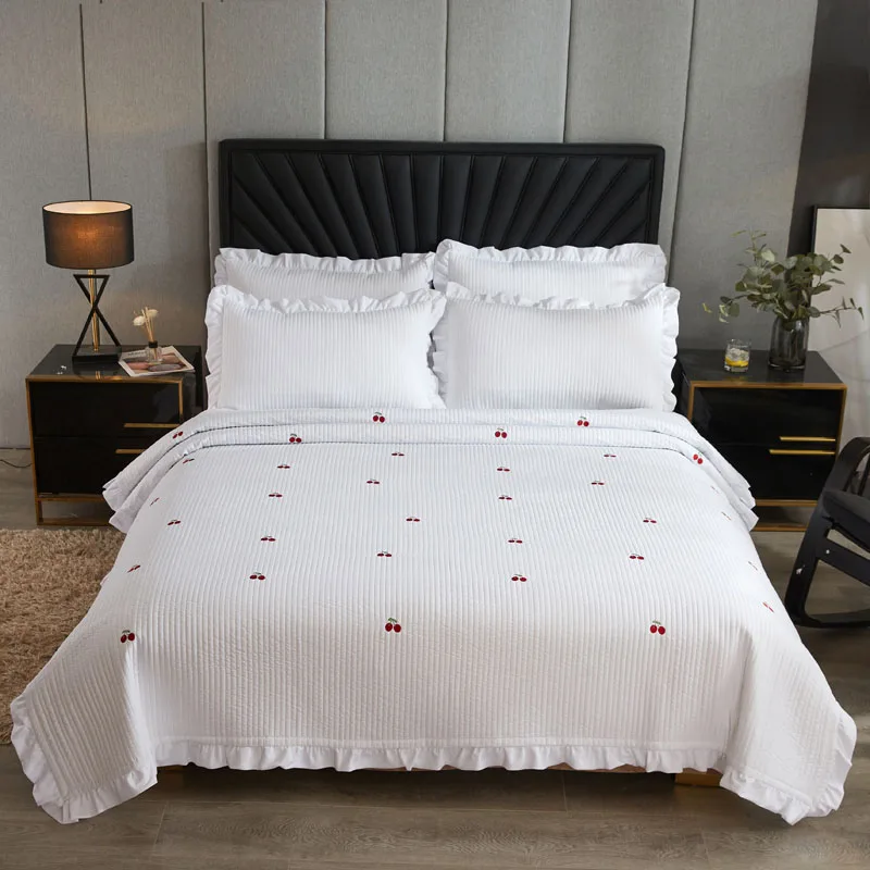 Super warm thicken Bedspread Embroidery pattern Quilt Double Bed Covers sofa Air conditioning blanket Quilted Bedspread inset