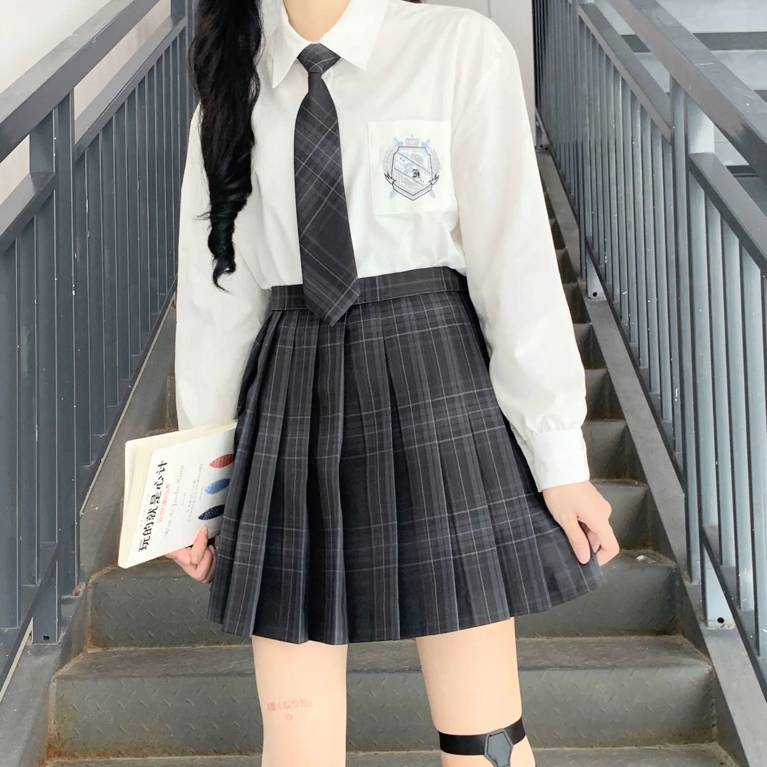 New 2021 Japanese Uniforms Jk Shirts Spring Autumn Preppy School Girls Long Sleeve Embroidered Loose Shirts And Blouses Send Tie