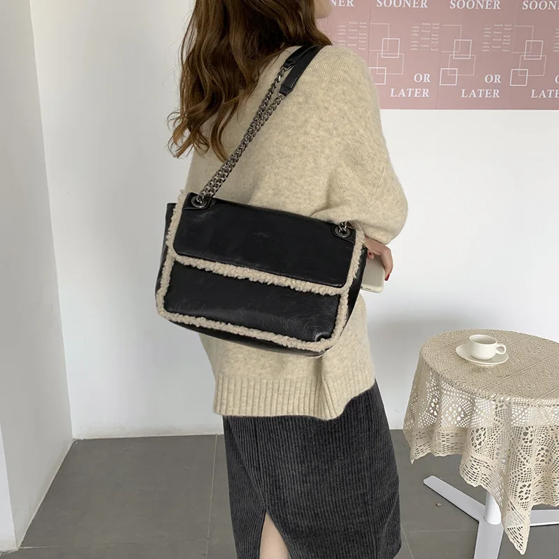 Fashion Imitation Lamb Wool Women Shoulder Bags Designer Handbags Luxury Faux Fur Messenger Bag Capacity Totes Warm Purses