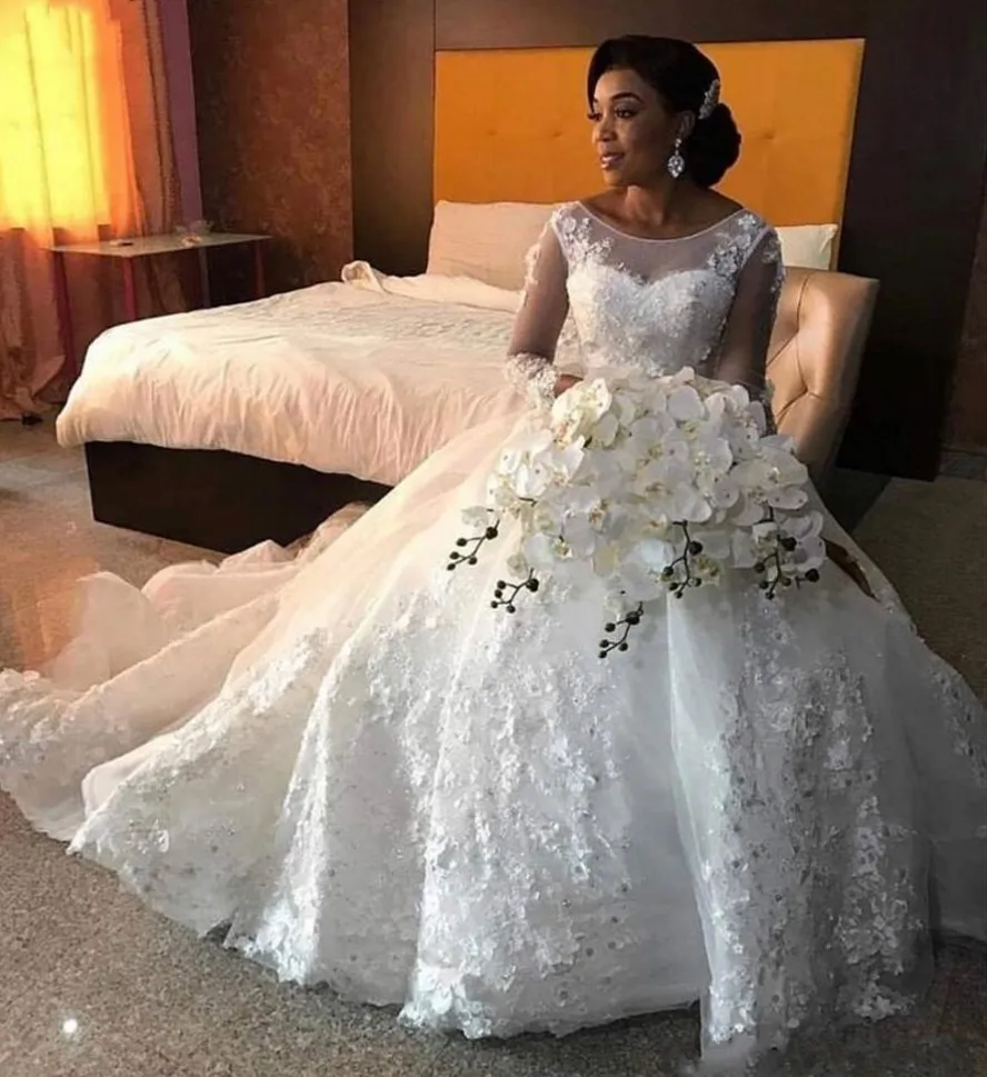 Luxury 3D Flower African Wedding Dresses Long Sleeve Scoop Lace Appliques Beaded Bridal Gowns 2024 New Vestidos De Novia