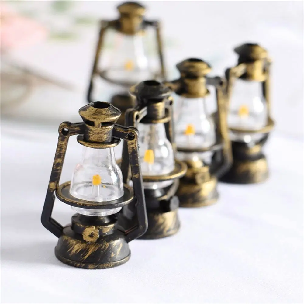 Retro Oil Lamp Mini Kerosene Lantern Miniature Toy Doll 1:6 1:12 Doll House Accessories Decor Ornaments