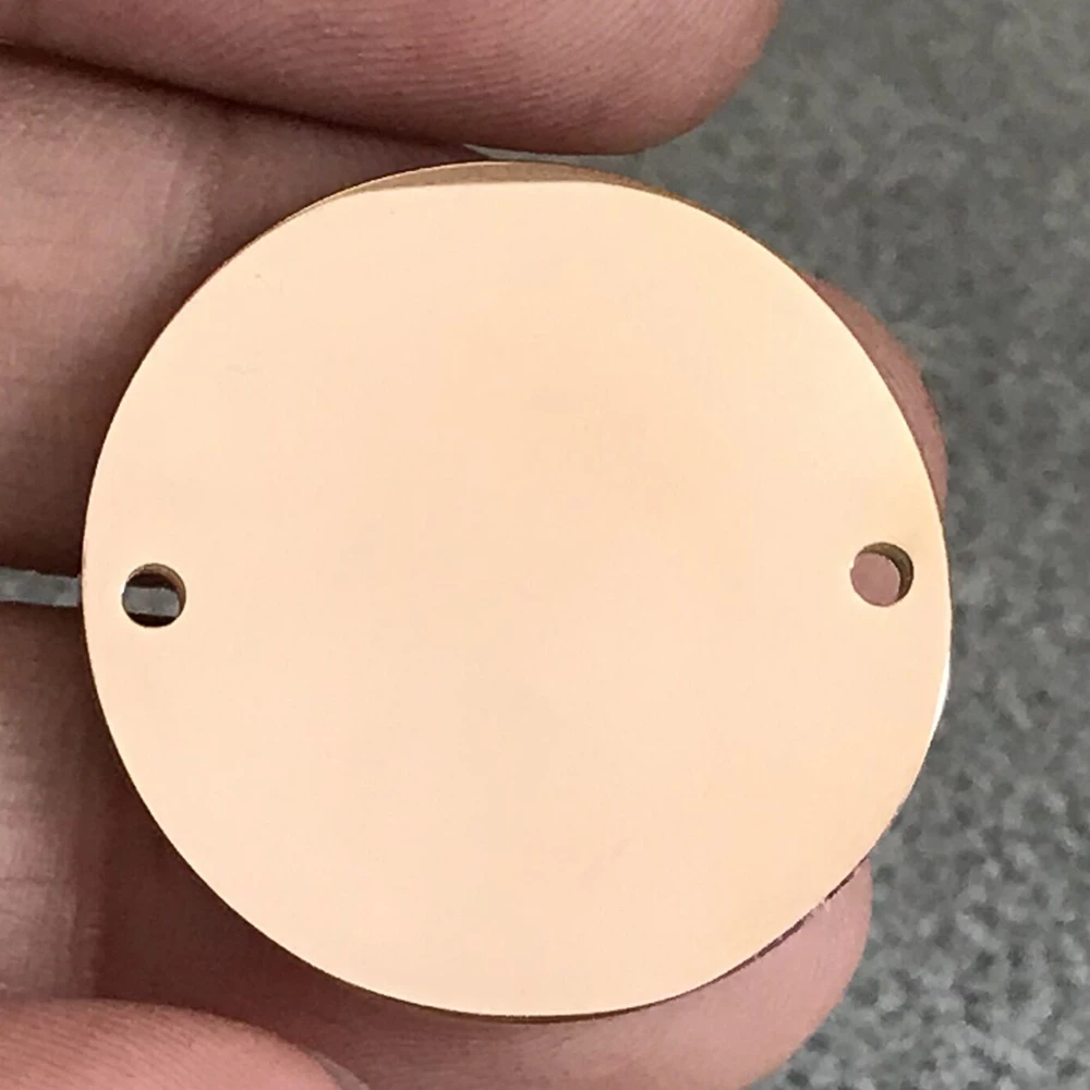 MaiLun 50 Stück individuelle Logo-Design, lasergravierte runde Charms, 2 Löcher, 8 mm, 10 mm, 13 mm, 15 mm, 18 m, 20 mm, 25 mm, Edelstahl-Anschlüsse – Detail 5
