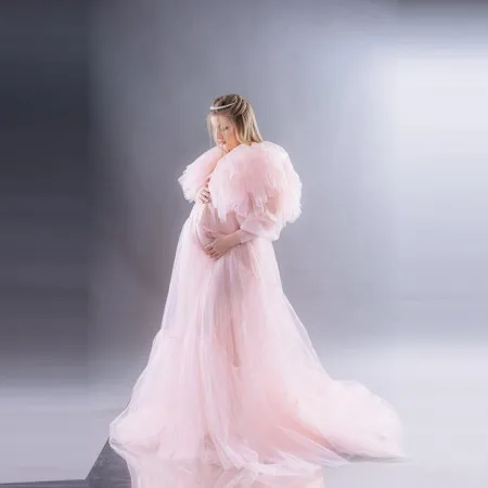 

Plus Size Pink Tulle Maternity Gowns For Photo Shoot V Neck Puffy Sleeves See Thru Long Pregnancy Dressing Gown