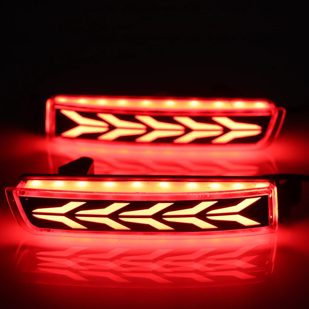 2 Pieces Led Rear Bumper Reflector Tail Brake Fog Lights for Nissan LIVINA Sylphy Kicks QUEST Terra INFINITI QX70 FX Venucia T70