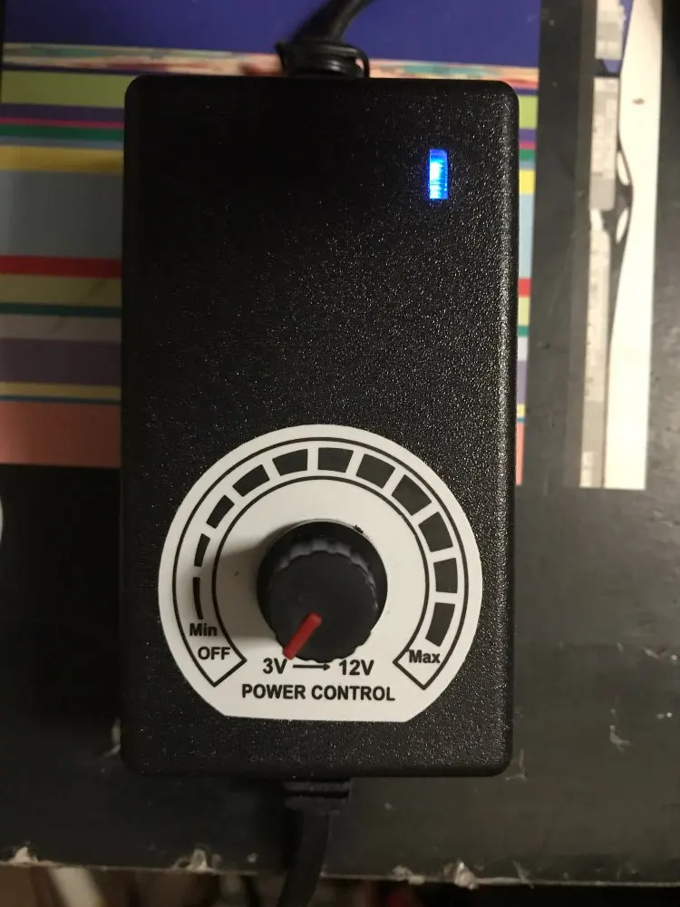 Adattatore universale regolabile da ca a cc 3-12V adattatore di alimentazione regolato in tensione 100-220V per telecamera CCTV striscia luminosa a LED