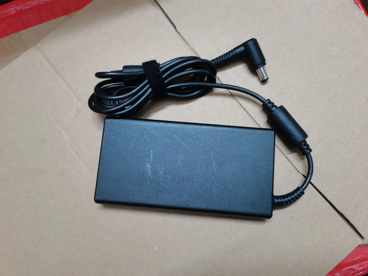 OEM schlanke Chicago 19,5 V 9,23 A A17-180P 4a 7,4mm Pin 180W AC Adapter für MSI Ge65 Raider 9SD Gaming Laptop Original Ladegerät