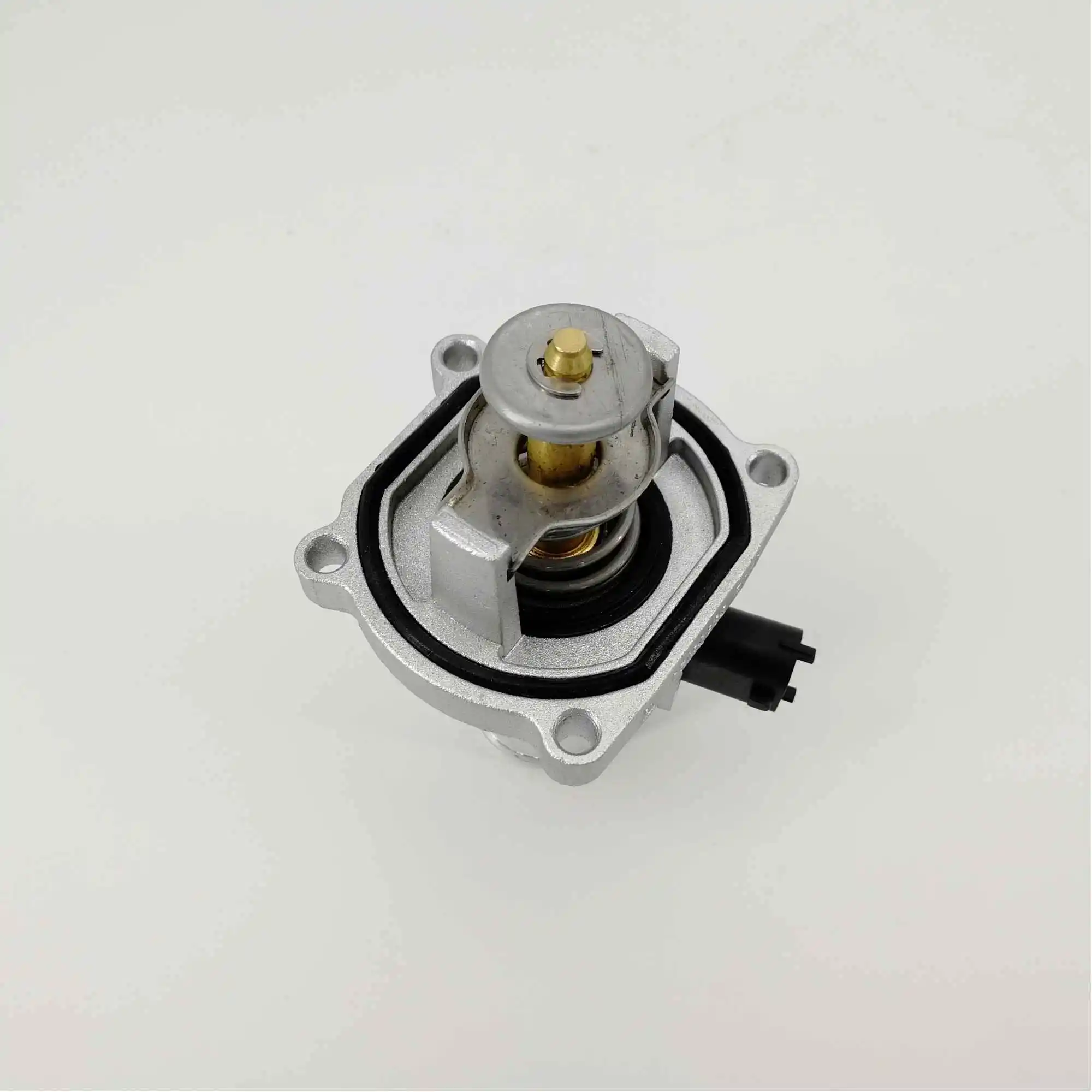 OE qualityThermostat For Chevrolet Cruze Aveo orlando trax fiat croma vauxhall Opel Astra Zafira Signum Vectra Insignia 55578419