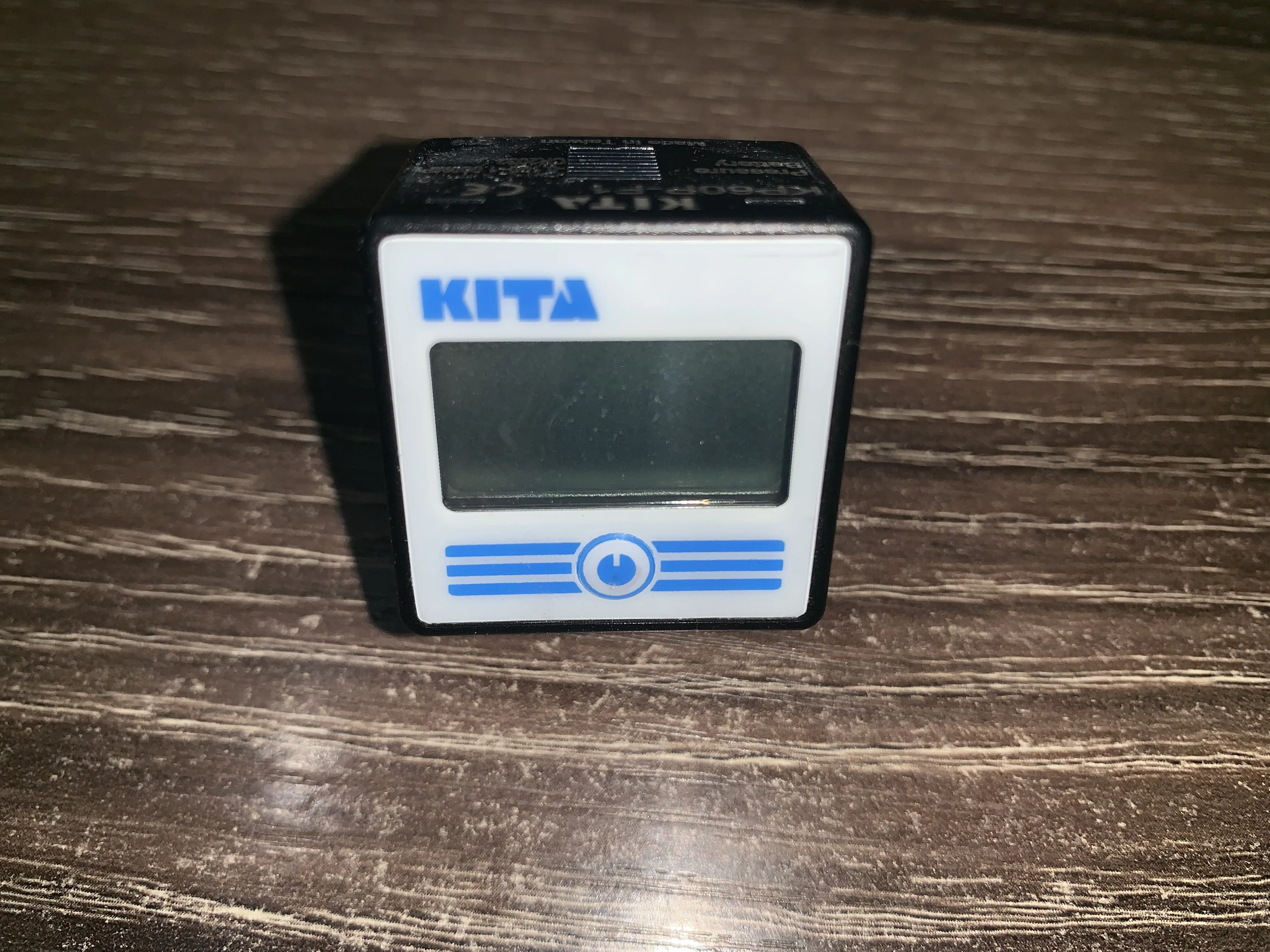 

KITA digital pressure gauge switch KP60P-F1/KP60V-F1/KP60VL-F1 KP60PL-F1