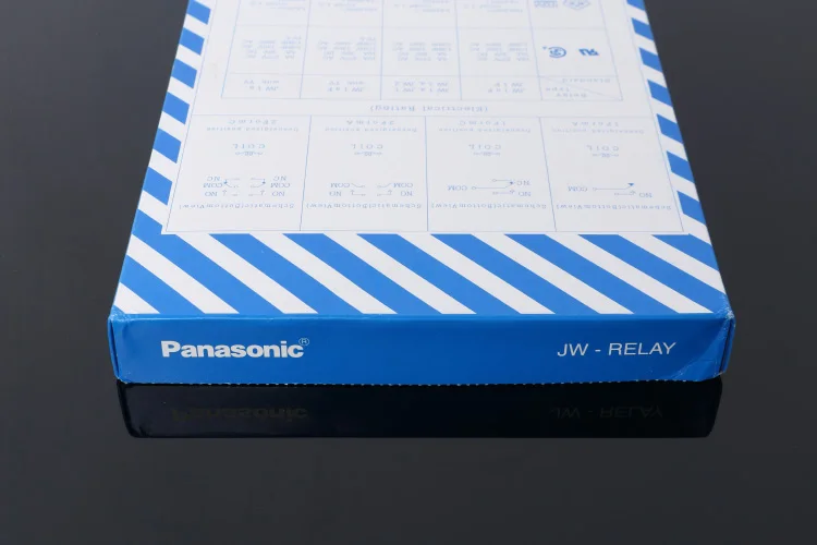 8 핀 5A/250VAC 전원 릴레이 DC12V 전력 증폭기
