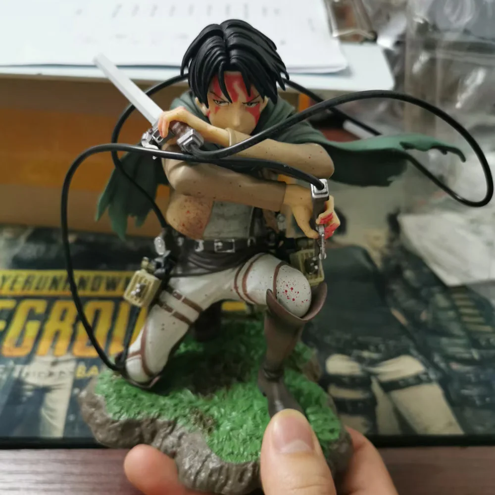 

Vogue Classic Comic Anime Attack on Titan Levi Rival Ackerman Fortitude ver. Battle Damage Figure Model Toy