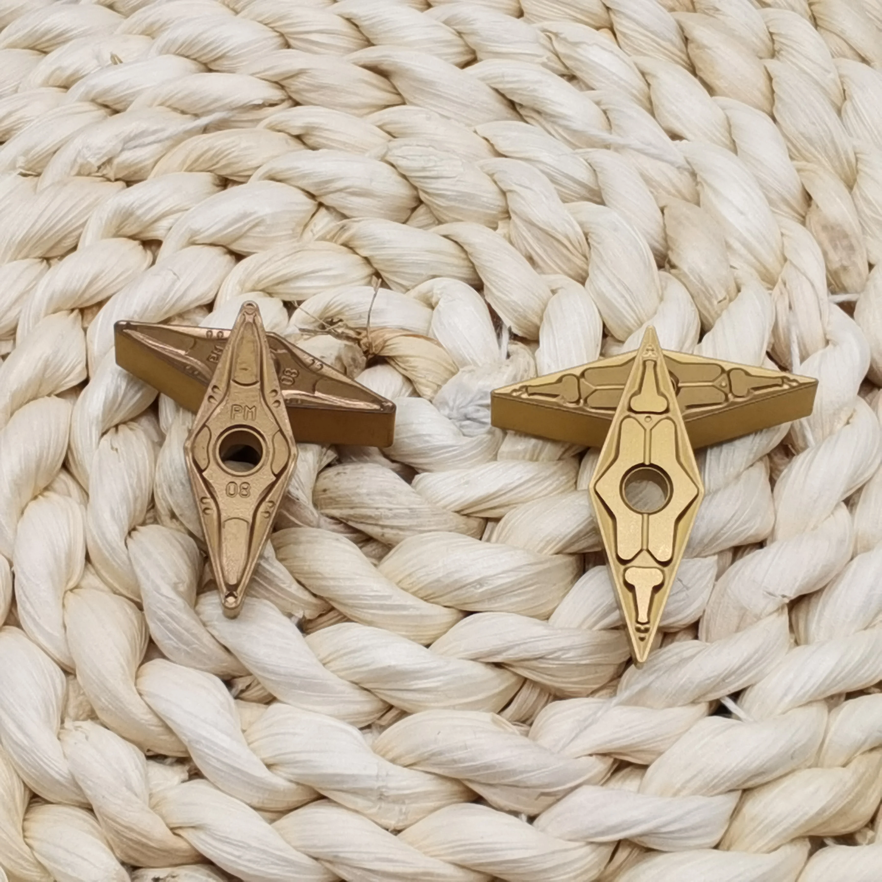 

KAVTE VNMG VNMG160404-TM VNMG160408-TM VNMG160408-PM Резак Средняя отделка Обработка стали для MVJNR/MVVNN