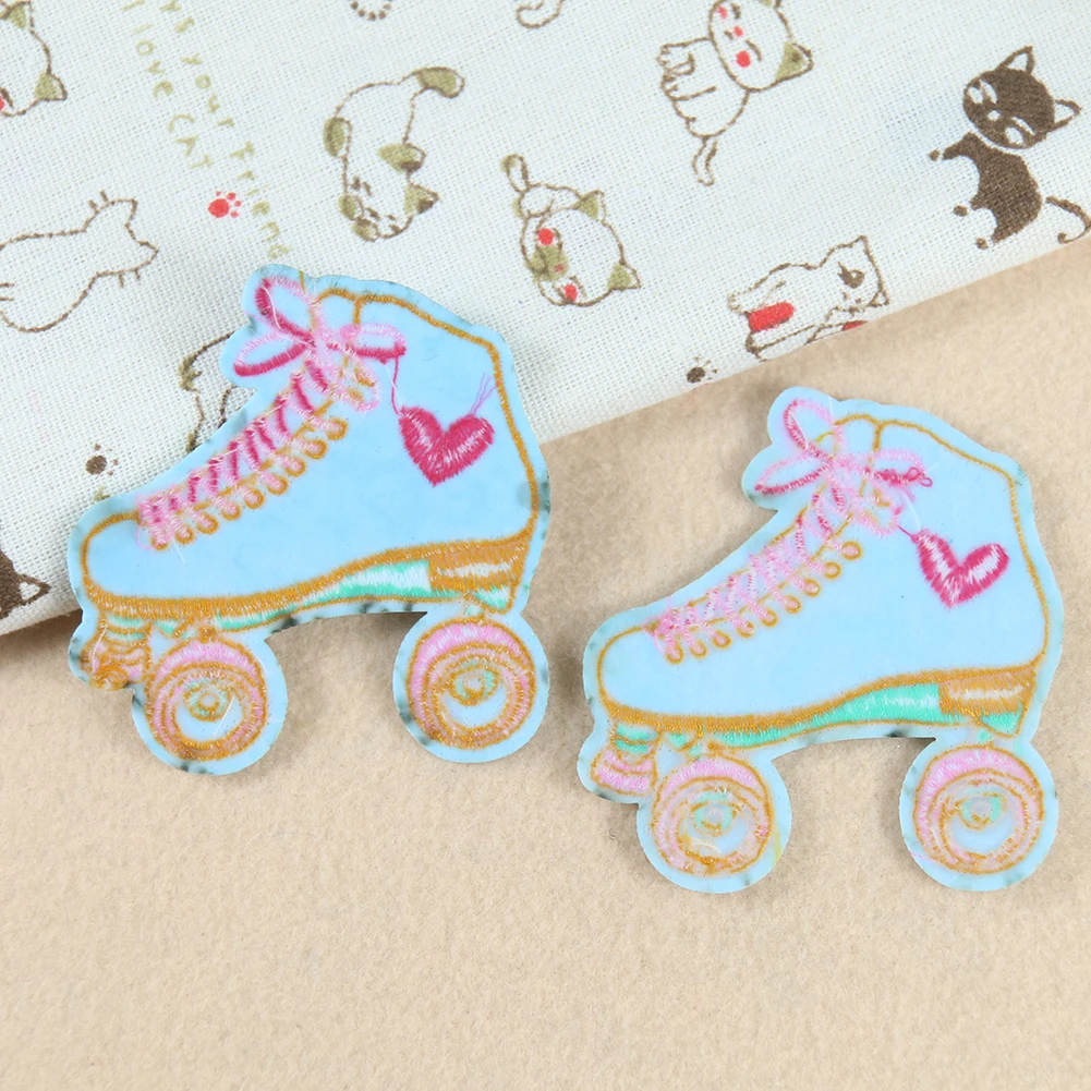 2PCS Creative Girls Roller Skates Embroidery Patch DIY Iron on Patches for Clothes Sewing Applique Fabric Clothing Accessories