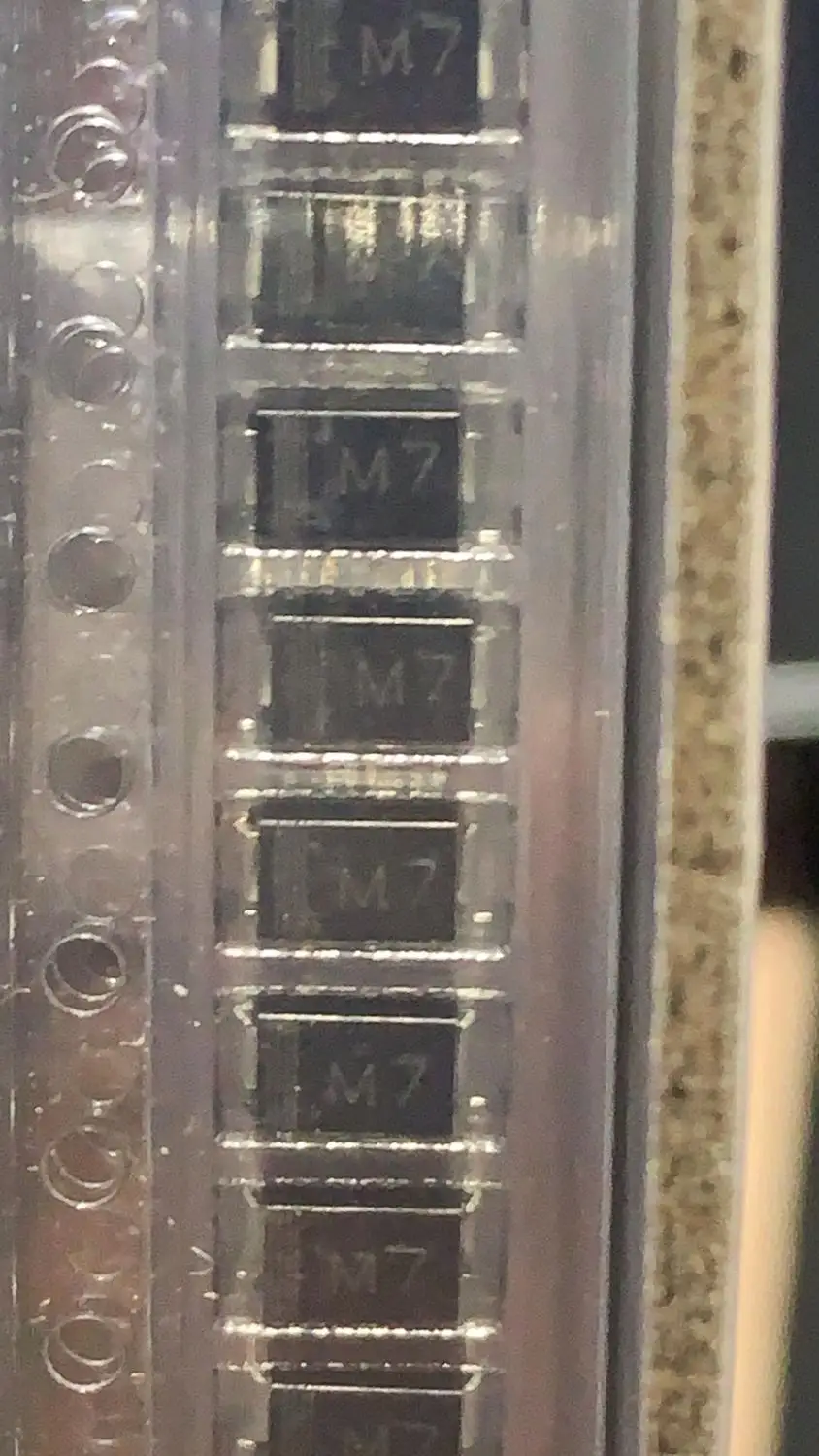 2000 قطعة/الوحدة 1N4007 سمد الثنائيات مصلحة الارصاد الجوية IN4007 1000 فولت 1A M7 SMA DO-214AC SMD 100% جديد الأصلي شحن مجاني