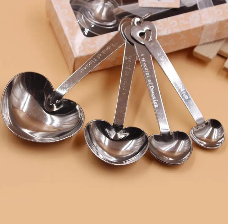 

50sets =200pcs/lot Heart Shaped Measuring Spoons Set Wedding Favors LOVE New 4pcs/set for each gift box SN1990