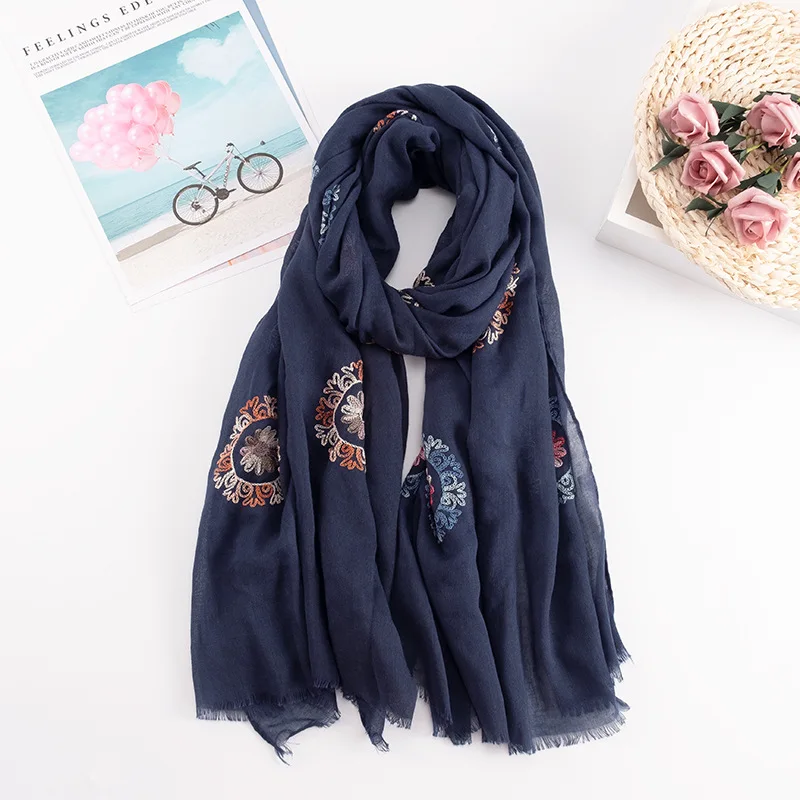 Nhiều Màu Sắc Dân Tộc Thêu Nữ Mùa Đông Foulard Hoa Dài Khăn Bandana Hồi Giáo Hijab Khăn Choàng Du Lịch