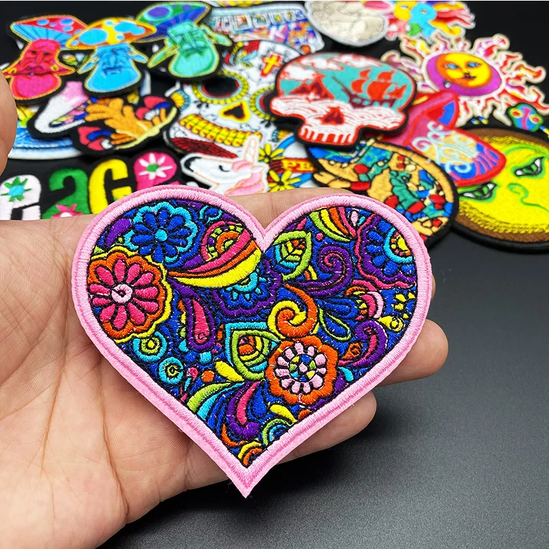 20Pcs/lot Love skull lizard Embroidery Patches for Clothing Appliques Clothes Stickers Iron on bags Kid Dress Decoration