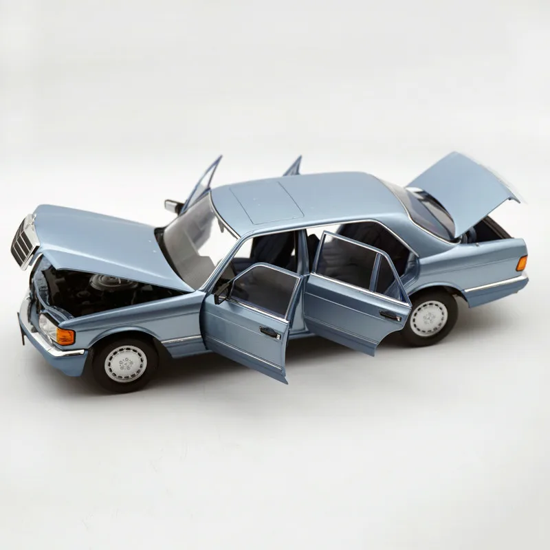 1/18 Classic Out Of Print Special Die Casting Metal 560SEL W116 Home Display Collection Model Toys For Children