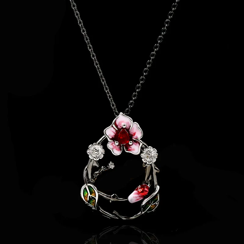 Fashion Cold Wind Oriental Rose Short Necklace Enamel Glaze White Jade Flower Ladybug Clavicle Chain Female Wholesale