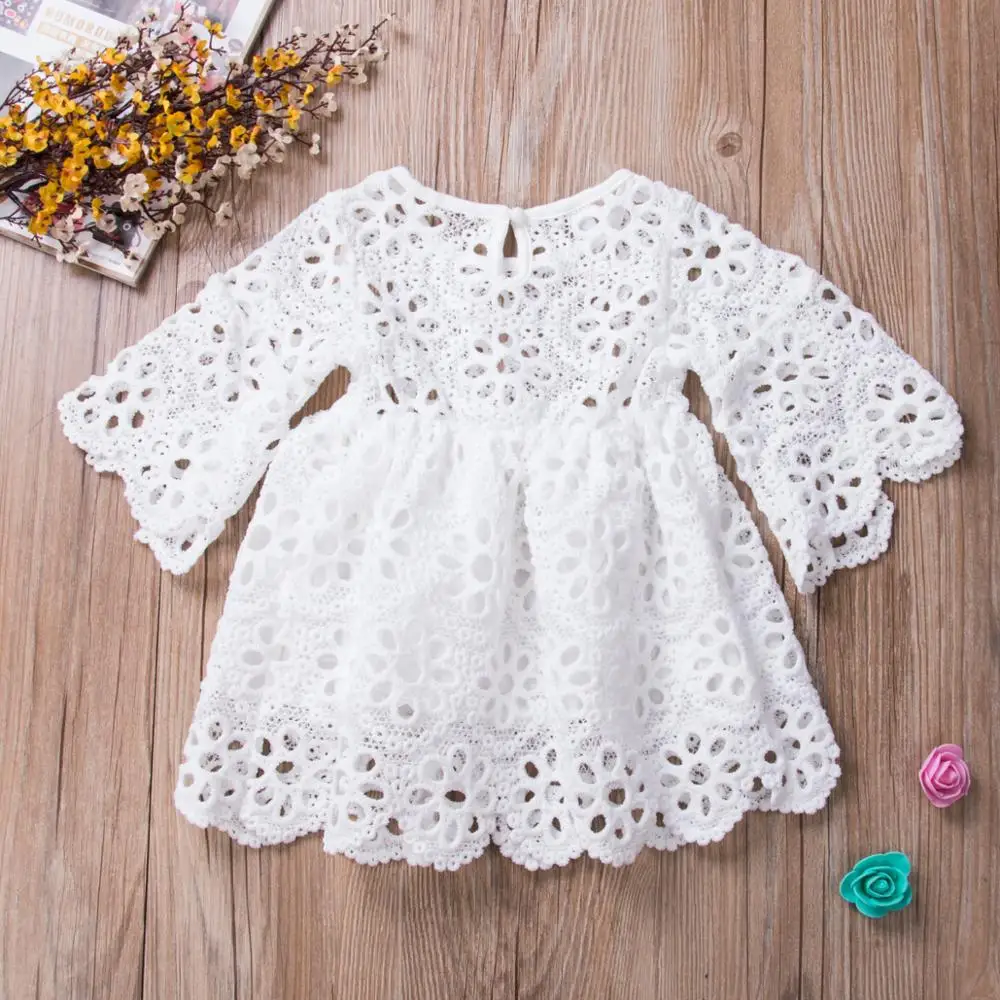 Fashion Family Matching Clothes Mother Daughter Dresses White Hollow Floral Lace Dress Mini Dress Mom Baby Girl Party Clothes
