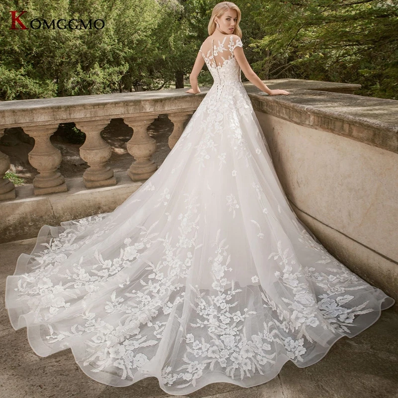 2023 New Arrival Cap Sleeve Chapel Train Embroidery Appliques Tulle Bridal Ball Gown Elegant O-Neck Button Back Wedding Dress