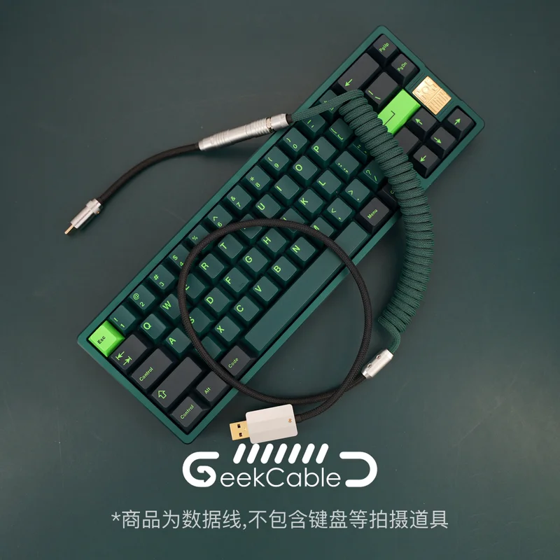 

GeekCable Handmade Customized Mechanical Keyboard Data Cable For GMK Theme SP Keycap Line Sound Wave Colorway