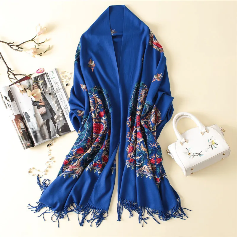 luxury brand women scarf high quality Embroider Flower winter cashmere scarves lady shawls wraps female pashmina echarpe