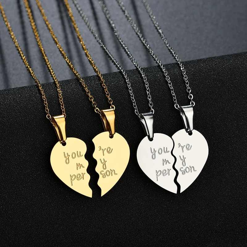 Bluelory Personalized 1 Pair Stainless Steel Hearts Couple Necklaces Custom Engrave Names Necklace For Women Men Wedding Jewelry