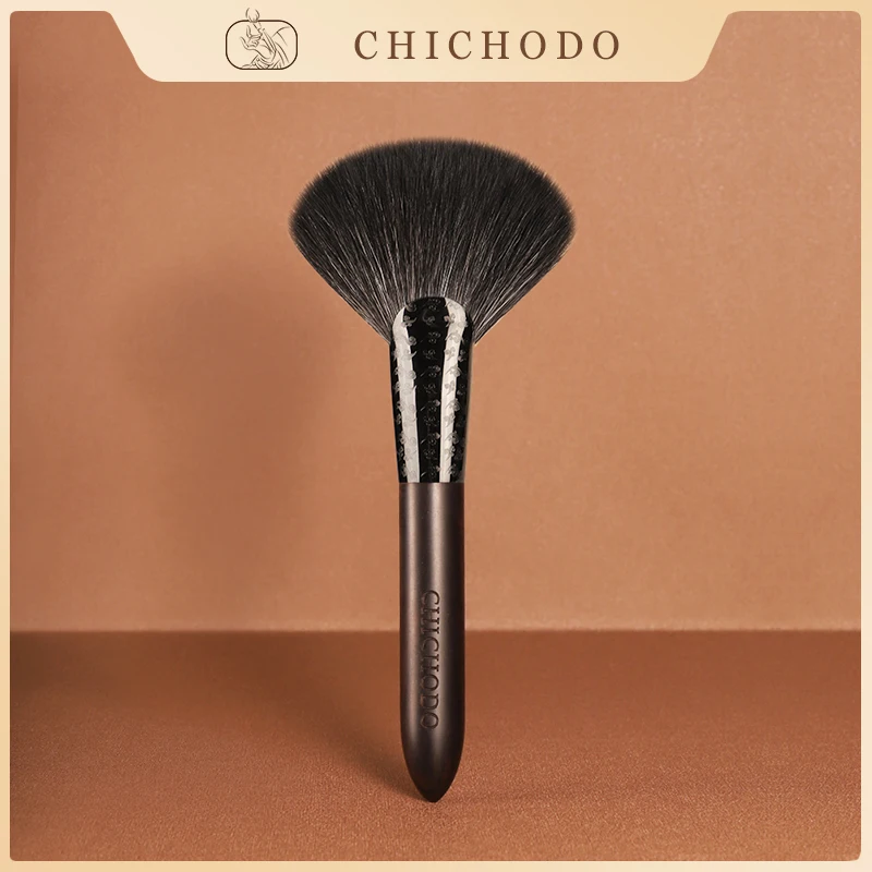 CHICHODO Makeup Brush-Luxurious Carved Ebony Animal Hair Series-Fox&Gray Rat&Goat Hair Bronzer Brush-make up pen-F150