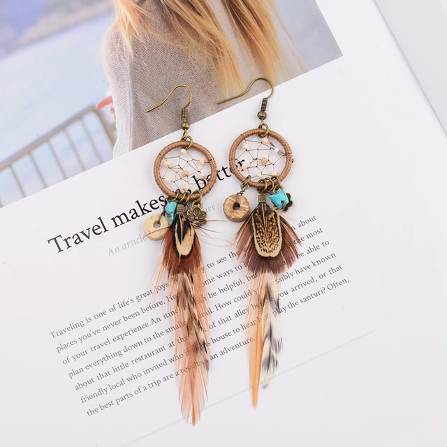 Pendientes atrapasueños bohemios con plumas y borlas