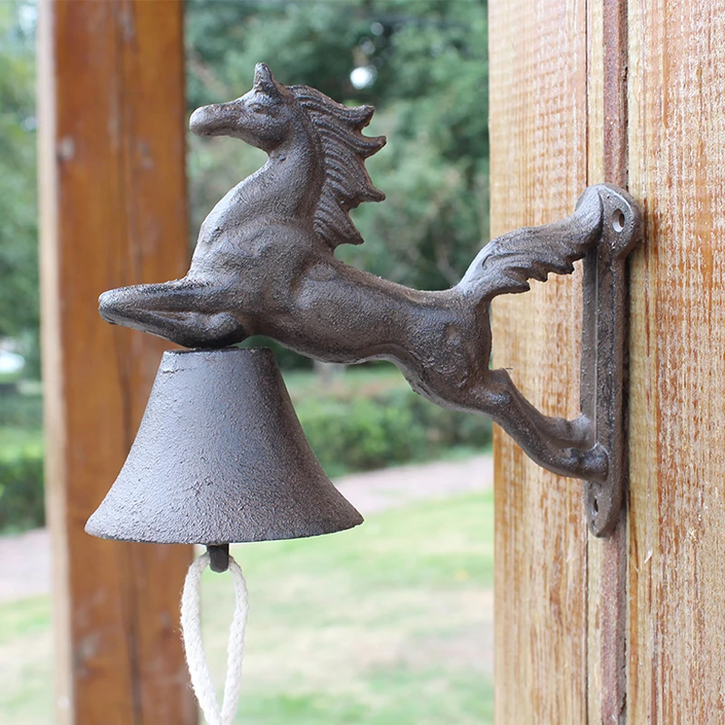 

Cast Iron Horse Hand Cranking Wall Bell Farm House Handmade Retro Rustic Running Horse Figurines Home Garden Welcome Door Bell