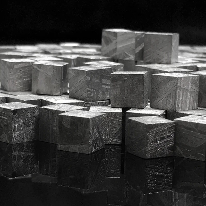Sweden M meteorite meteorite cube sky iron energy can be DIY collection meteor small ornaments