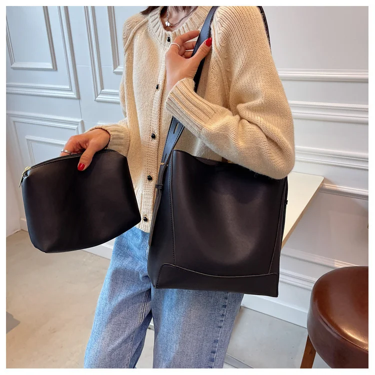 Women\'s Autumn Soft Leather Women Handbags Large Capacity 2021 New Single Shoulder Bucket Ladies Bag