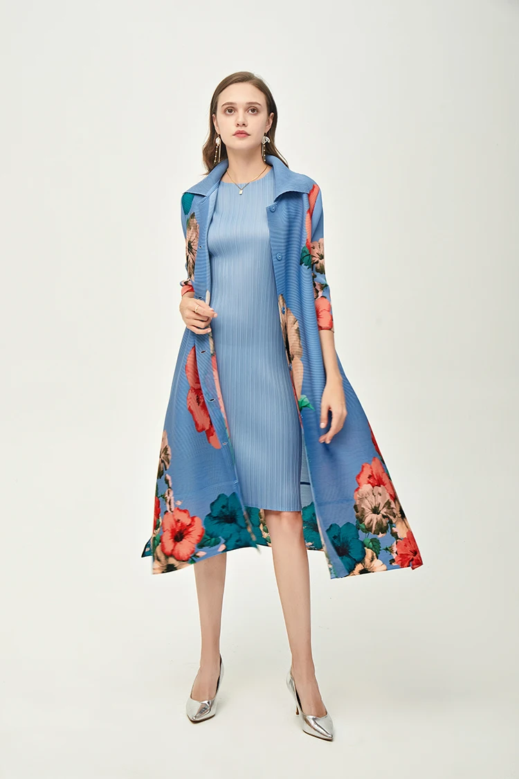 

HOT SELLING Miyake fold two-piece set pleated three quarter print Windbreaker + solid sleeveless dress suit IN STOCK