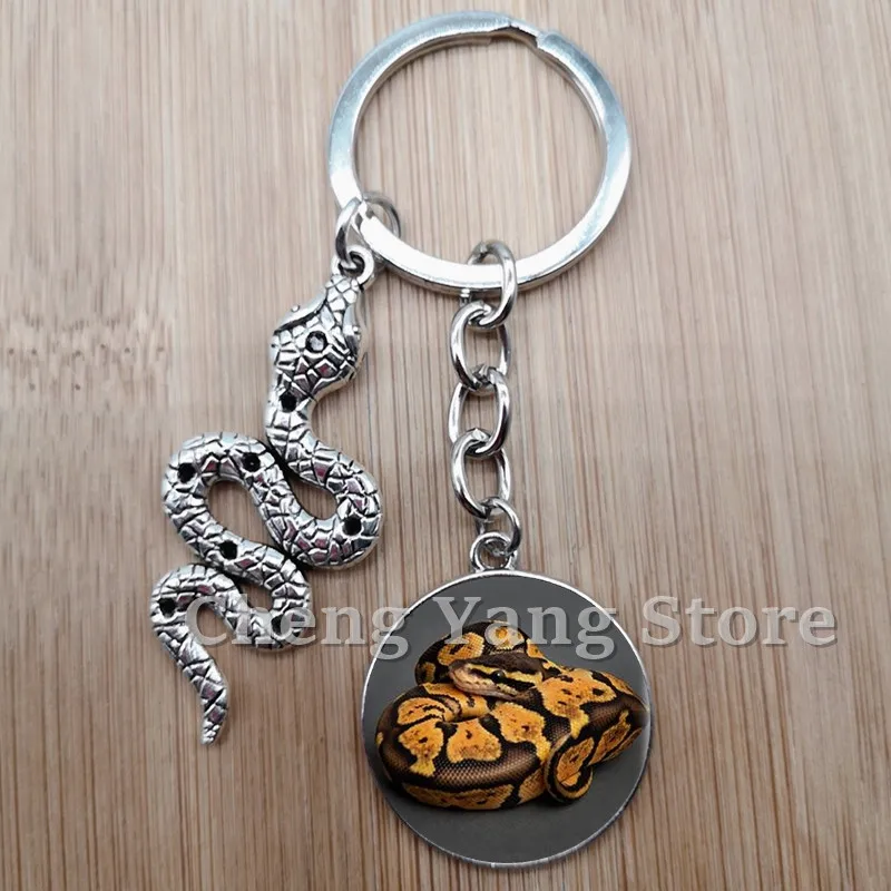 New Fashion Snake Cobra Pendant Round Glass Keychain Jewelry Gift DIY Keychain