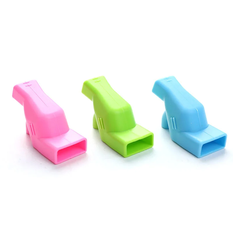 Estensori del rubinetto del lavandino di estensione del rubinetto dell'acqua del Silicone elastico dispositivo di lavaggio dei bambini estensore della guida del rubinetto del lavandino della cucina del bagno
