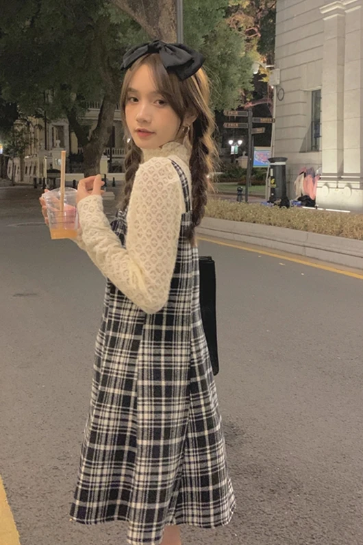 Koreanischen Stil Süße lolita kleid Spitze Nähte Plaid Gefälschte Zwei-Stück Temperament Langarm Kleid frauen Herbst und winter