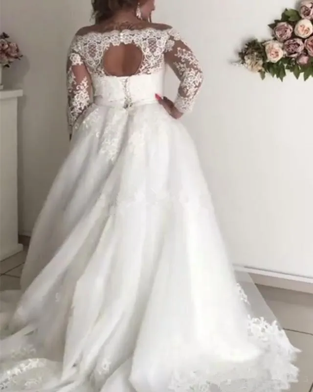 2025 Vestidos de novia de talla grande Cuello transparente Manga larga Encaje Espalda hueca Jardín País Vestidos de novia Robe De Mariage Personalizado