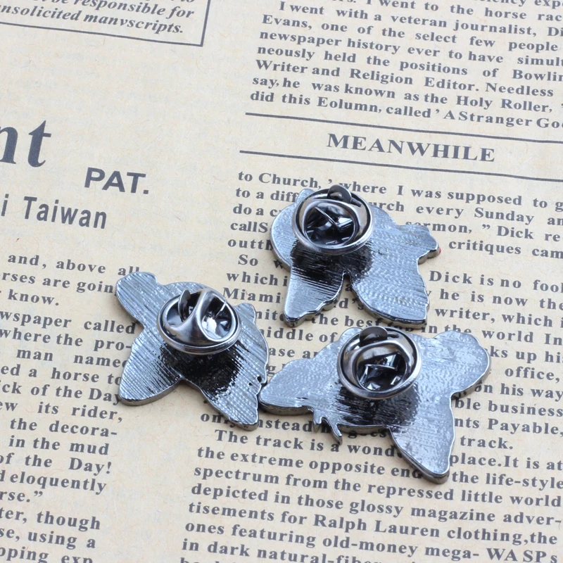 الإبداعية المينا الأزرق الطيور دبابيس الكرتون تحلق الوليدة الحيوان دبابيس الدينيم الستر التلبيب دبوس مشبك قميص شارة هدية للأطفال #5