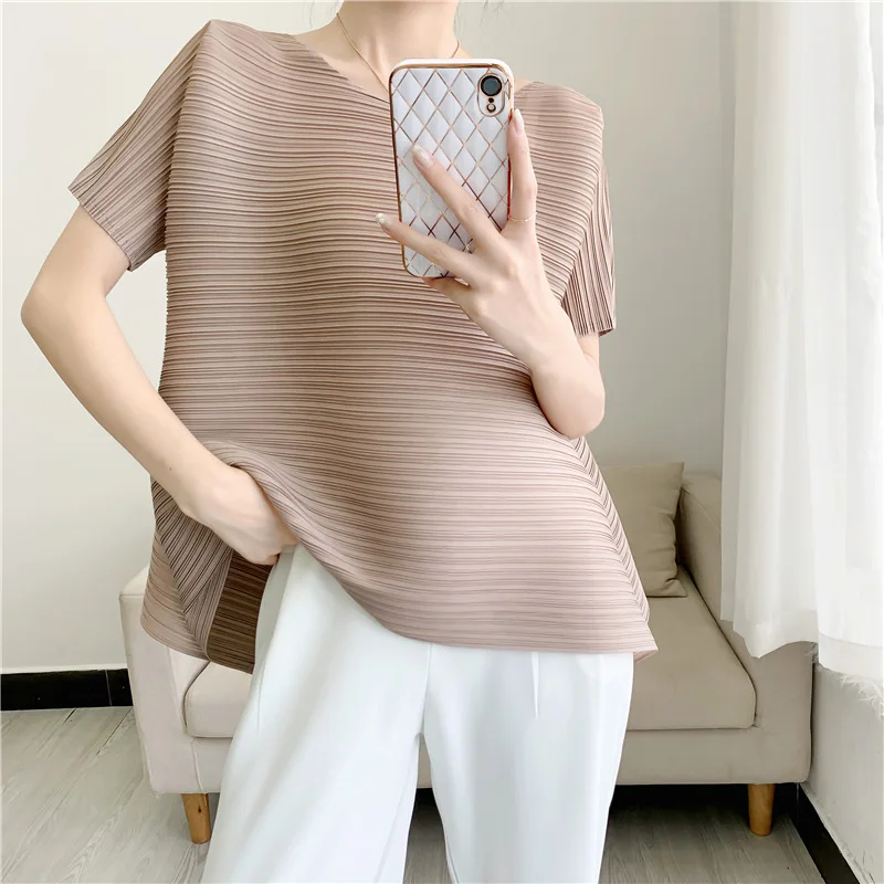 

2021 summer new Miyake pleated top women's casual basic split T-shirt plus size ruched loose folda large women's clothing tee