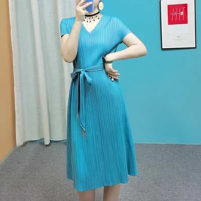 

HOT SELLING Miyake Fold solid v-neck short sleeve lacing big A-Line dress IN STOCK