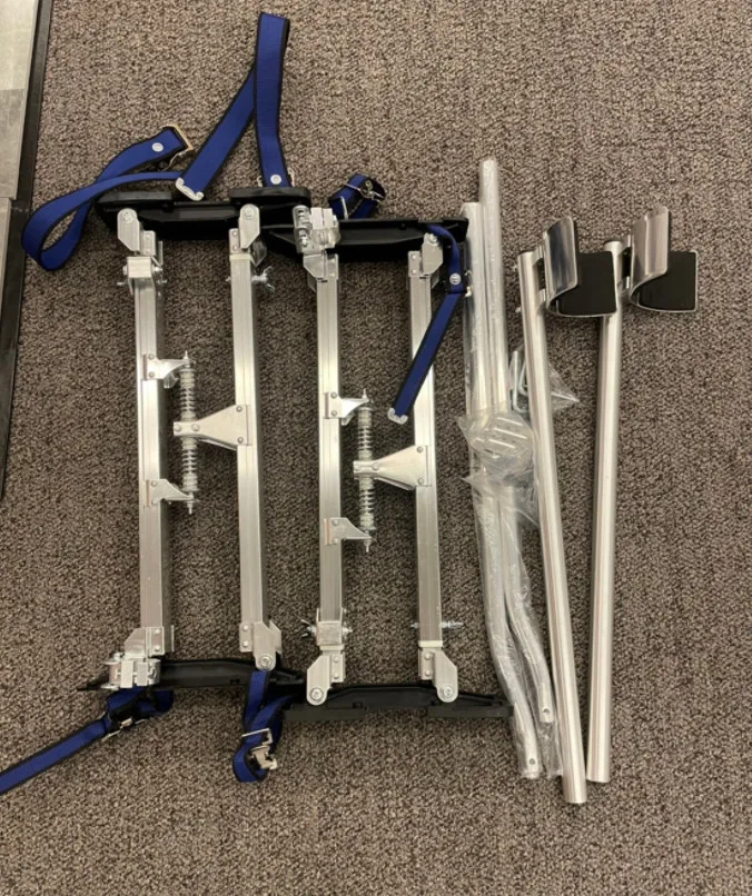 Manufatto telescopico della decorazione del treppiede della lega di alluminio del bordo di gesso della scala della paletta regolabile 48-64 pollici