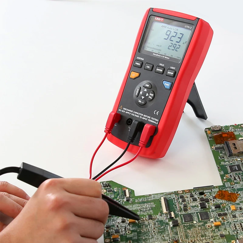 UNI-T UT612/UT611 LCR Meter; di alta precisione di 10KHz/100KHz LCR ponte digitale metro/induttore/condensatore/tester di resistenza