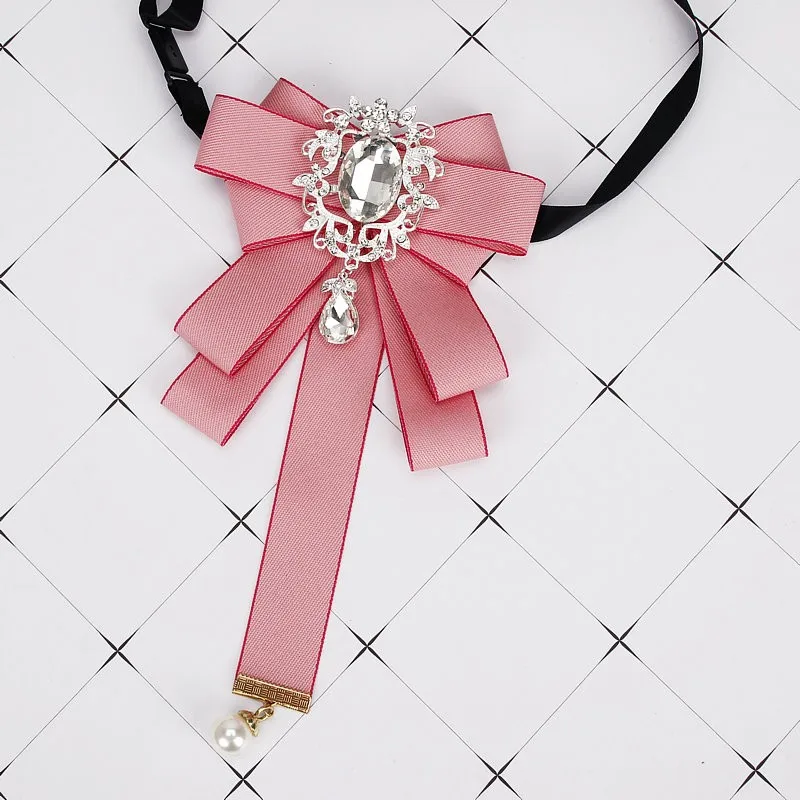 Gorgeous Bow Tie Vintage Luxury Lady Head Diamond Pearl Ribbon Tassel Brooch Chic Girls Elegant Costume Jewelry Collar Pin