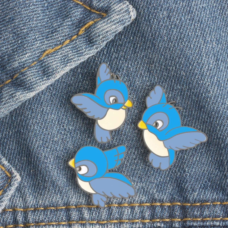 Creative Enamel Blue Bird Pins Cartoon flying fledgling Animal Brooches Denim Jackets Lapel Pin Buckle Shirt Badge Gift for Kids