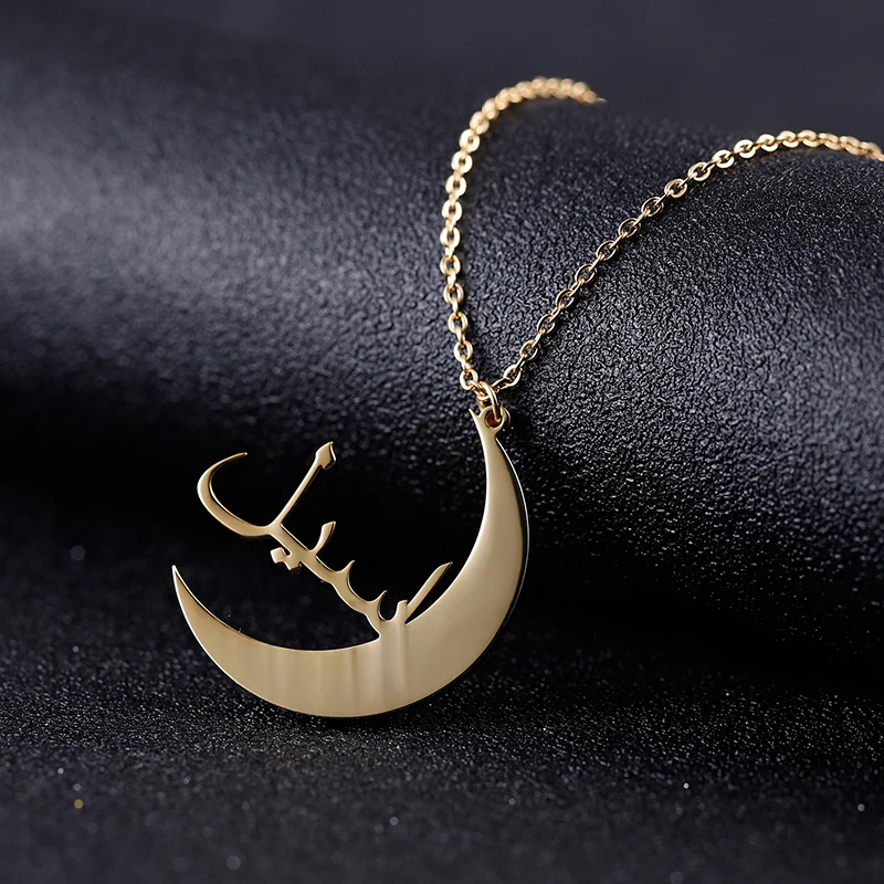 

Custom Moon necklace Arabic Name Necklaces For Women Charm Jewelry Personalized Pendant Stainless steel Choker romantic Gifts